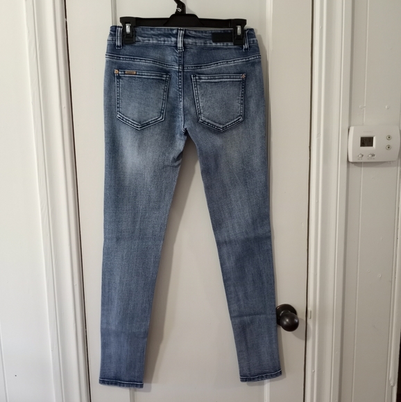 Celebrity Pink Distressed Skinny Jeans Junior Women's Size 1 - Picture 2 of 13